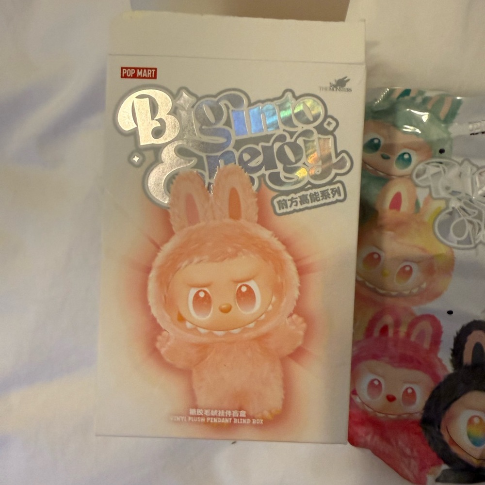 Pink Labubu - Picture 2 of 15